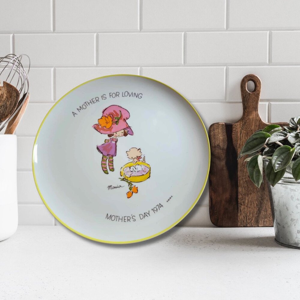 Mother's Day 1974 "A Mother Is For Loving" Porcelain Plate Maria Commemorative